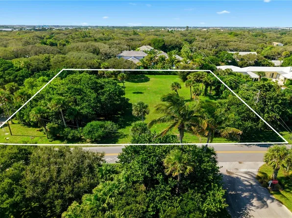 997 Painted Bunting Ln, Vero Beach, FL 32963