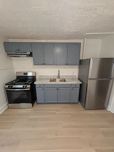 1112 Cherry St Photo 1