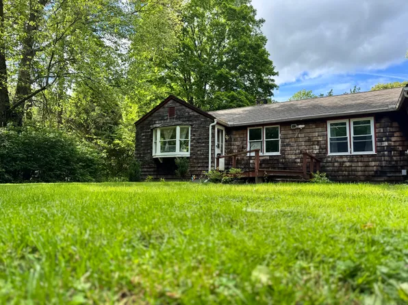 36 North Cone Road, East Hampton, CT 06424