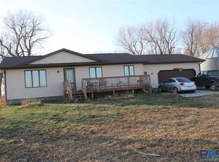 2023 61st St, Magnolia, MN 56158