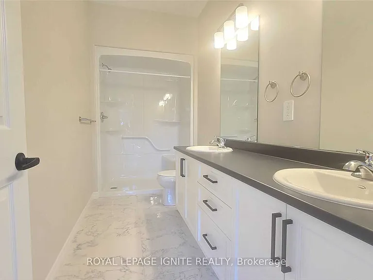 98 Athabaska Dr — Photo 17