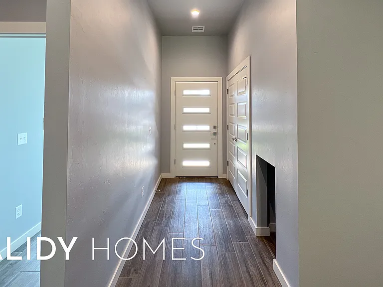 412 Remington Ave — Photo 10