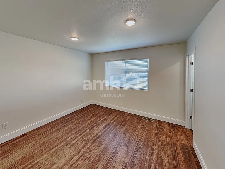 2703 W 3340 S — Photo 19