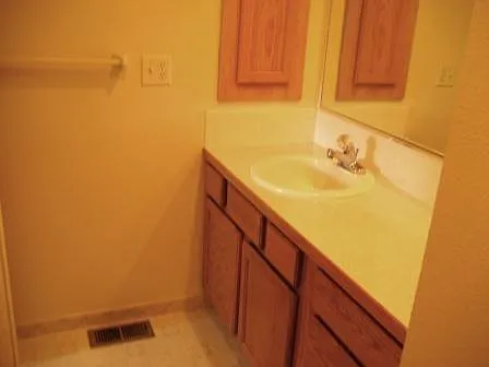 Upstairs Full Bath