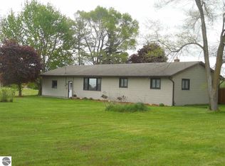7064 E Blanchard Rd, Shepherd, MI 48883