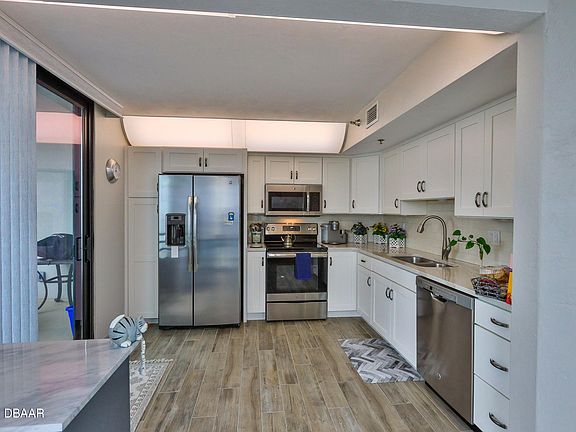 3rd image of 2917 S Atlantic Ave APT 1005