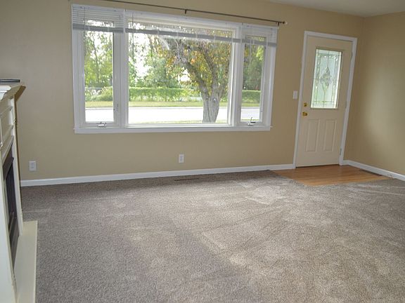 3rd image of 1110 S Shore Dr