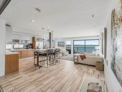 1235 Parker Pl #Penthouse F, San Diego, CA, 92109