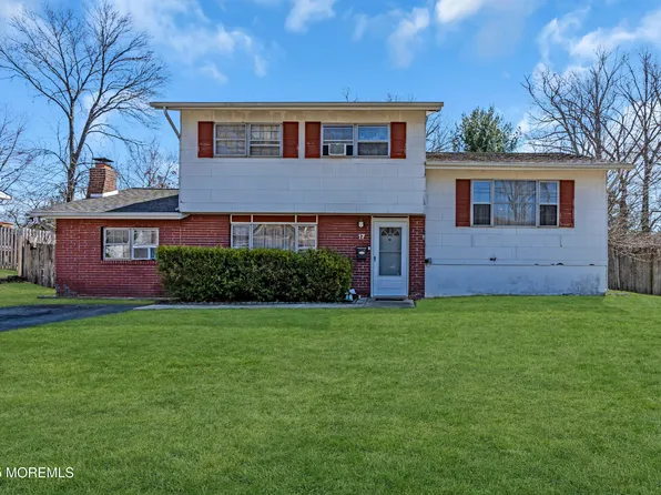 17 Princeton Drive, Jackson, NJ 08527