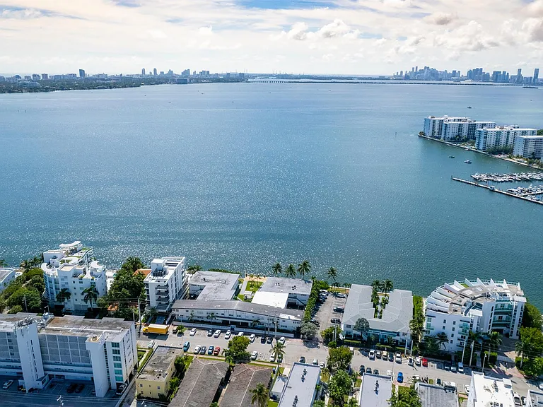1940 Bay Dr #11 — Photo 7