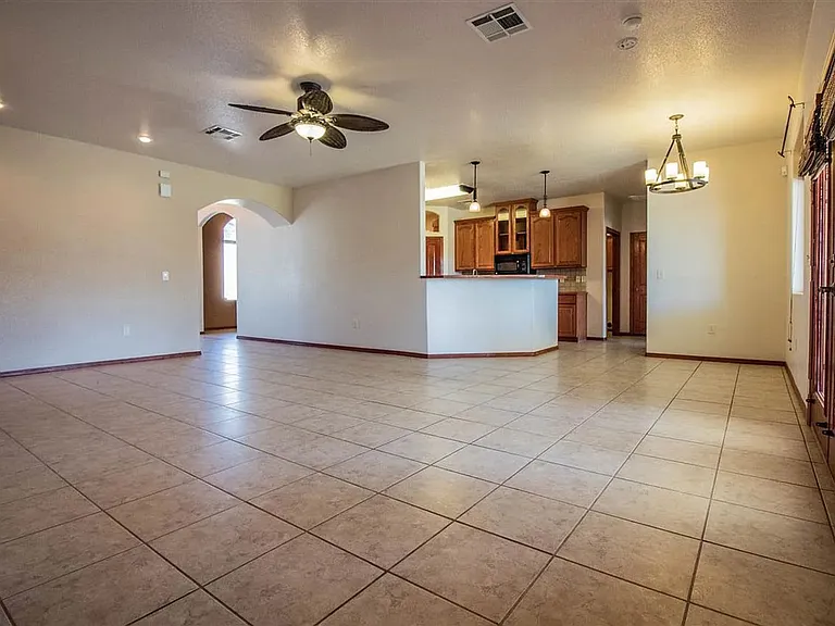 2309 Saguaro Loop — Photo 25