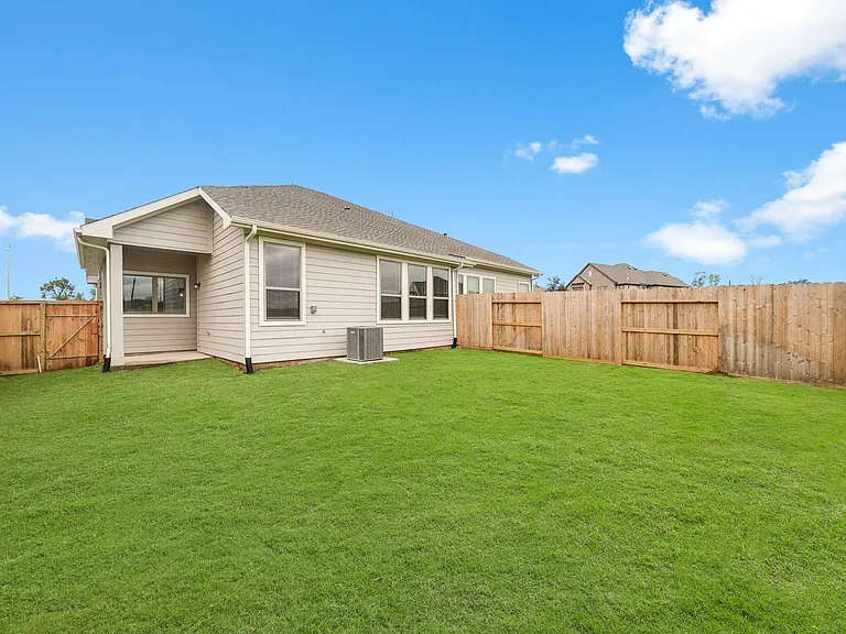 1547 Crystal Stream Dr — Photo 30