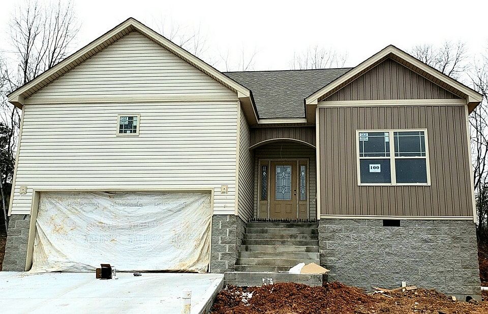1st image of 100 Chestnut Dr
