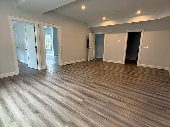 5th image of 14A Academy St #A
