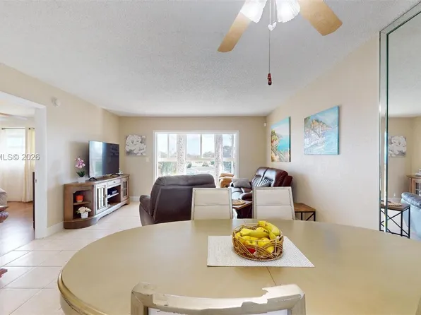 7877 Golf Circle Dr APT 304, Pompano Beach, FL 33063