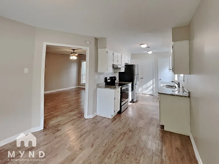 7256 Rose Trail Dr — Photo 4