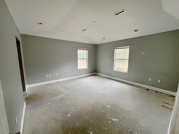 5th image of 159 Michigan Ln