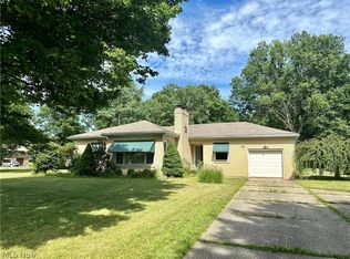 2151 Gardenland Ave, Niles, OH 44446