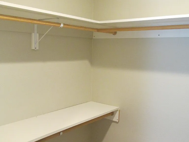 414 Woodbridge St — Photo 22