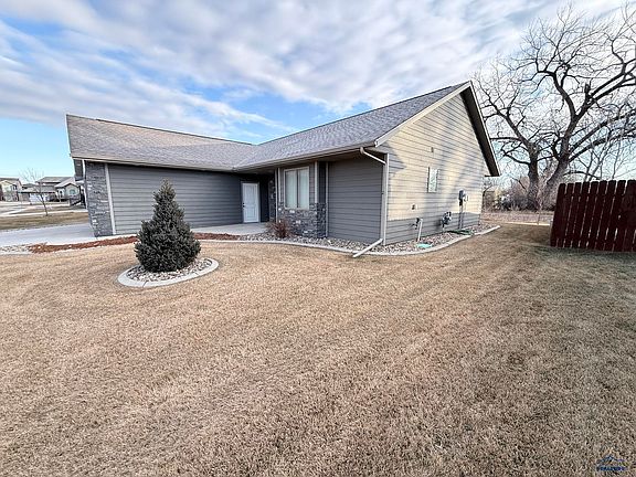 4th image of 2822 Olive Grove Ct