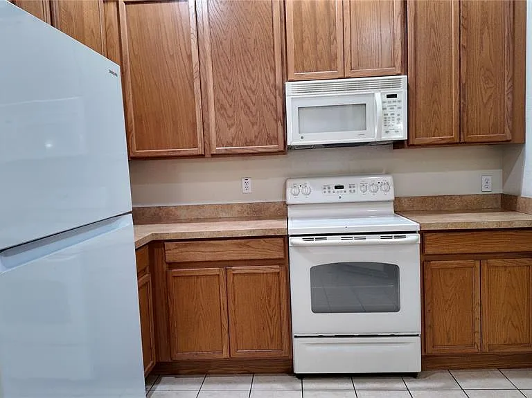 3051 Greystone Loop #206 — Photo 8