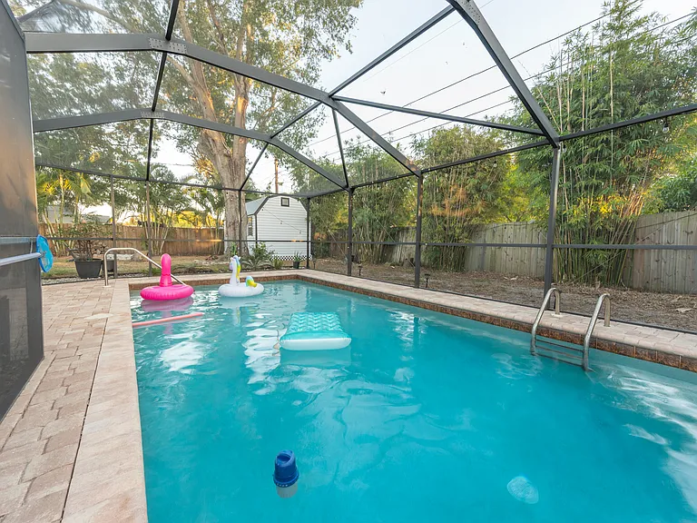 8536 Magnolia Dr — Photo 41