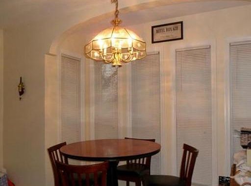 3rd image of 16 Chilton St APT 1F