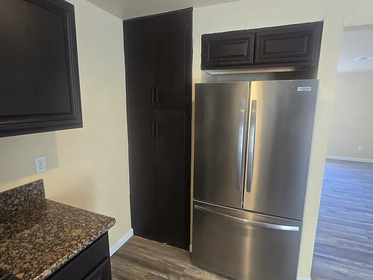 5539 Santa Margarita St — Photo 11