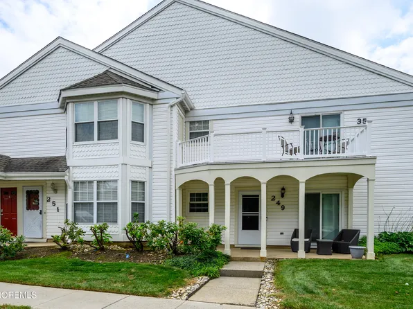 249 Tulip Lane, Freehold, NJ 07728