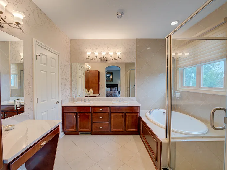 8 Astor Pl — Photo 23