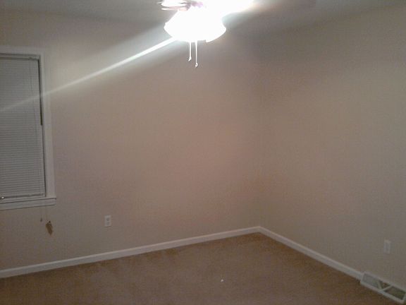 2nd Bed w/ Walk In Closet