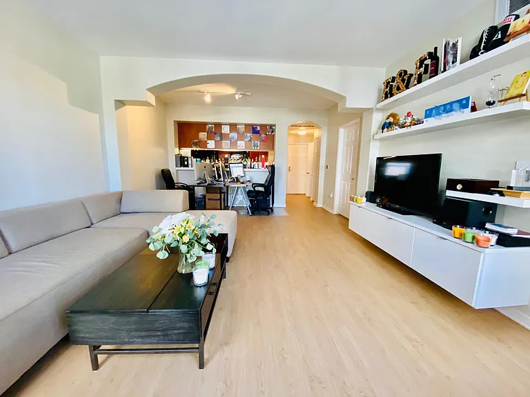 30 E Julian St #204 — Photo 3