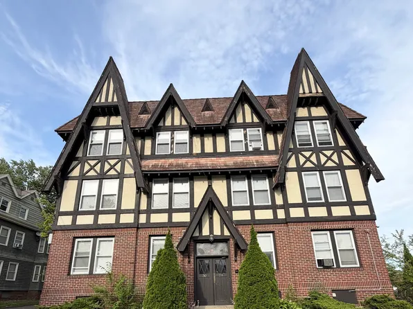 28 Whitney St APT 103, Hartford, CT 06105