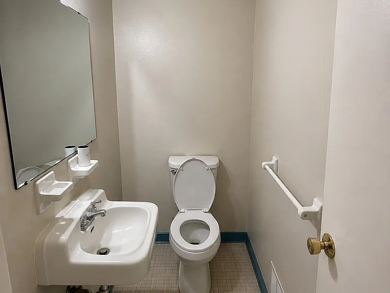 3543 Meadowview Ct — Photo 14