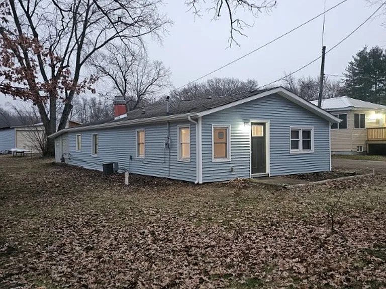 5005 Chase St — Photo 1