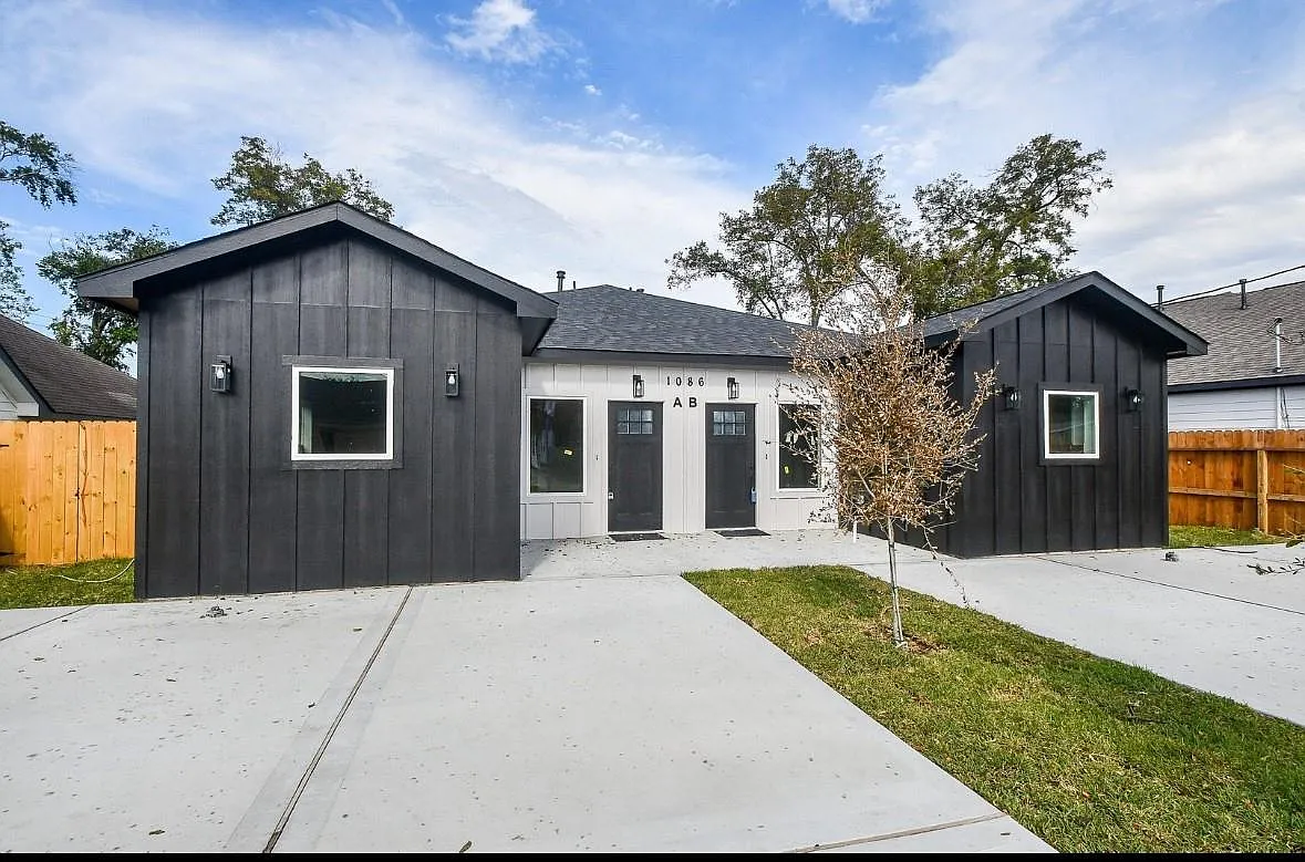3 bed, 2.0 bath, 1200 sqft, $1,780 — Photo 1