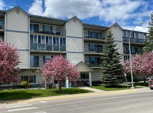 4514 W 54th Ave #410, Olds, AB T4H 1W5