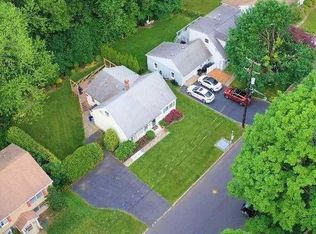 142 Spruce St, Midland Park, NJ 07432