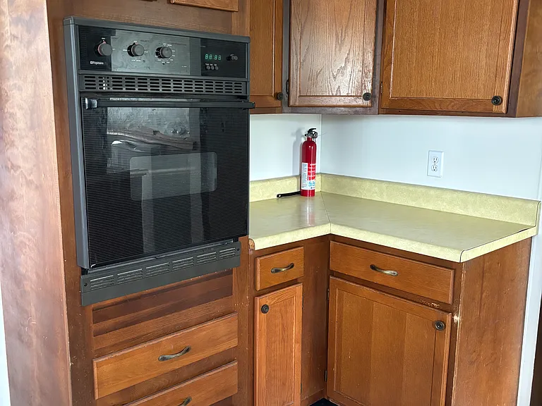 423 Church St — Photo 9