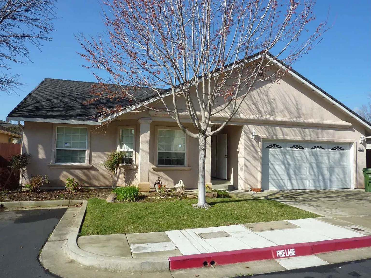 19515 Helen Pl photo 1