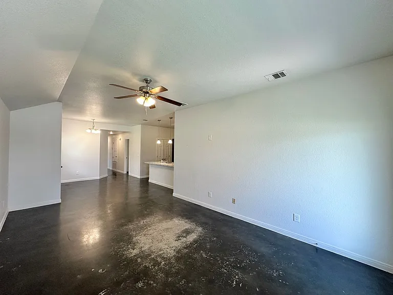 4507 Skyflower Ln — Photo 3