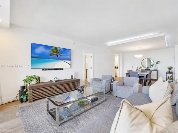 90 Edgewater Dr APT 1015, Coral Gables, FL 33133