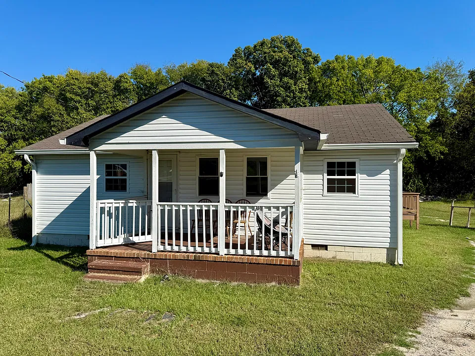 252 Craig St