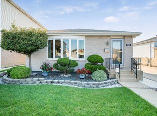 5926 S Neenah Ave, Chicago, IL
