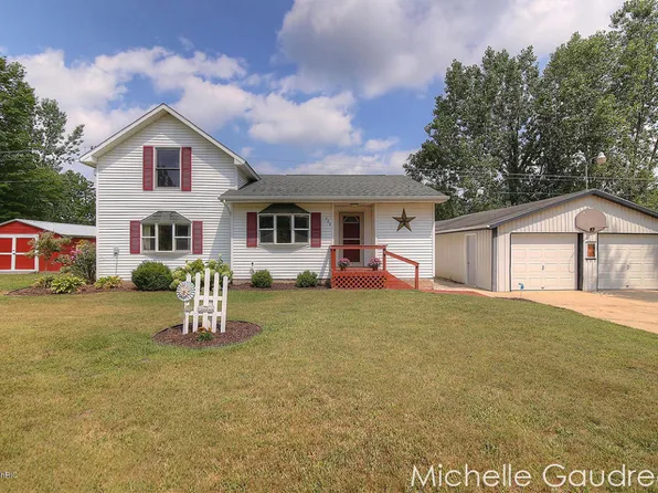 404 W Freeport Rd, Freeport, MI 49325