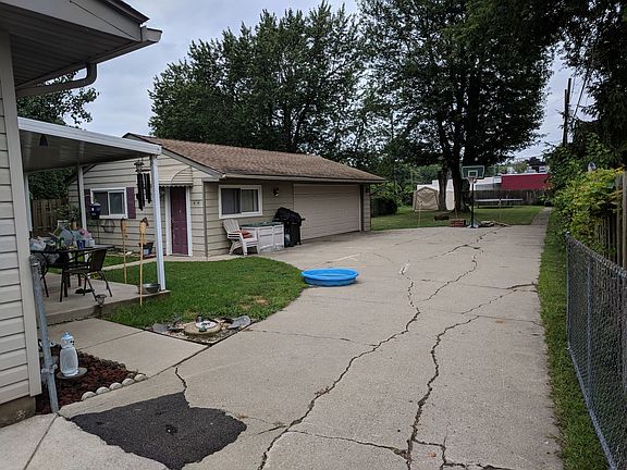 5th image of 39415 Shoreline Dr