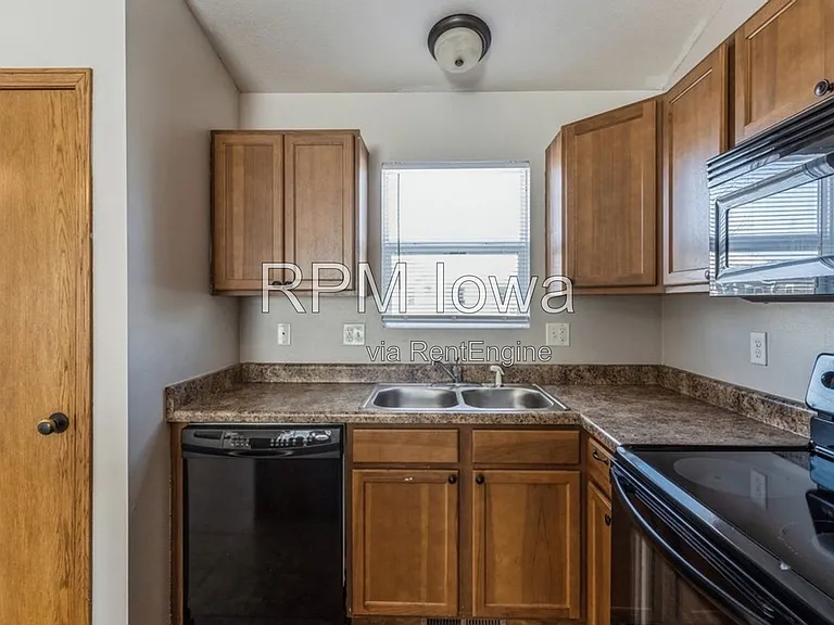 3518 NW 20th St — Photo 4