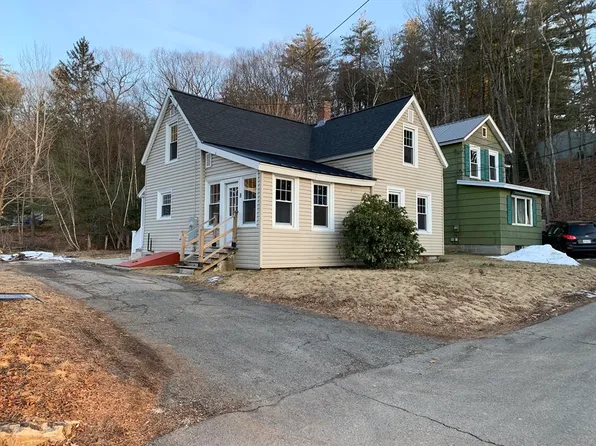 8 Grant St, Turners Falls, MA 01376