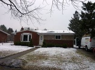 22087 W Brandon St, Farmington Hills, MI 48336