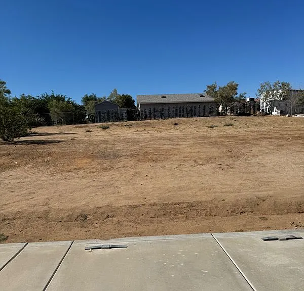 18063 Catalpa St — Photo 13
